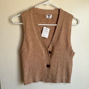 Cotton On Easy Cropped Button Vest size M